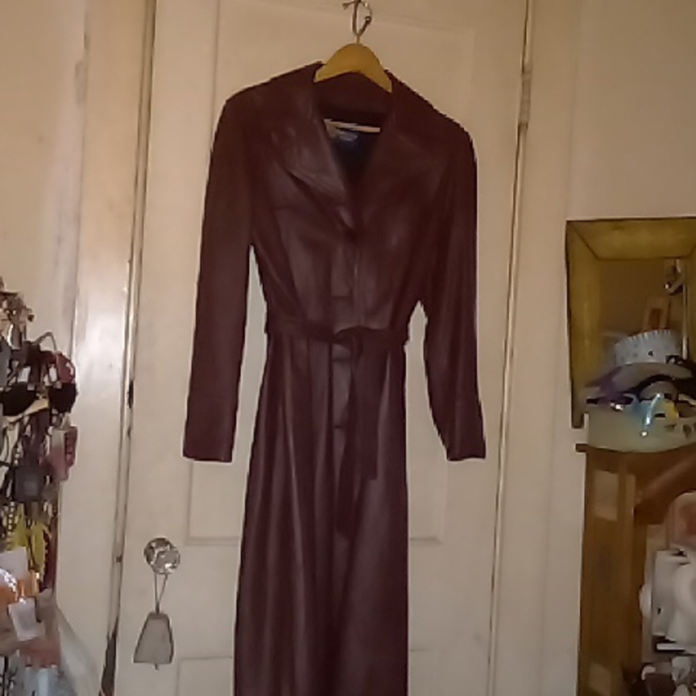 Leather Trench Coat (women's vintage)